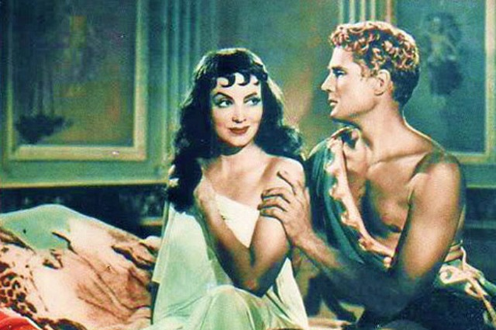 Ilustrasi kehidupan Ratu Valeria Messalina dalam film The Affairs of Messalina (1951) oleh Maria Felix