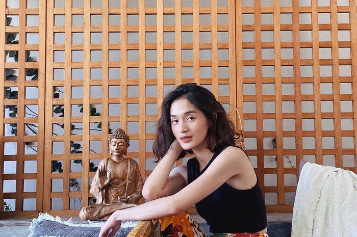 Biodata Jeanneta Sanfadelia - Page all