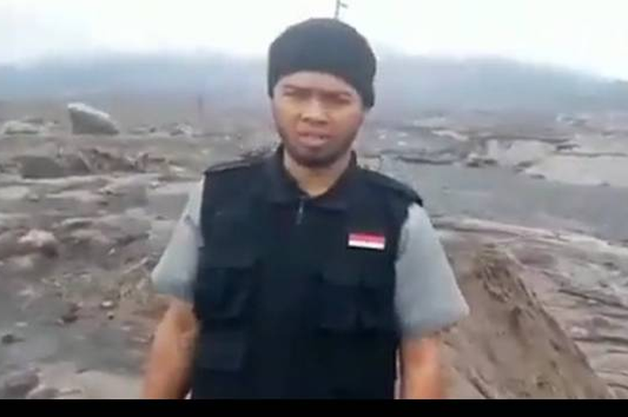 Pria penendang sesajen di Gunung Semeru ditangkap.