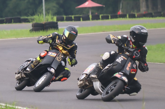Hasil balap lengkap The Brotos Vespa Race seri 1 kelas Profesional di Sirkuit Sentul Karting, Bogor, Jawa Barat.
