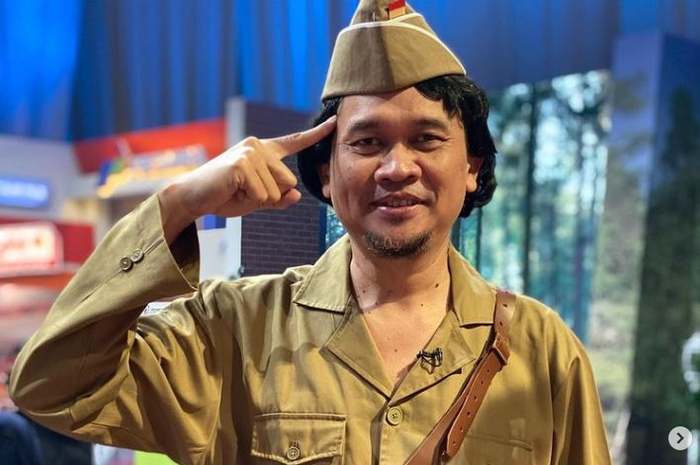 Komedian Cak Lontong