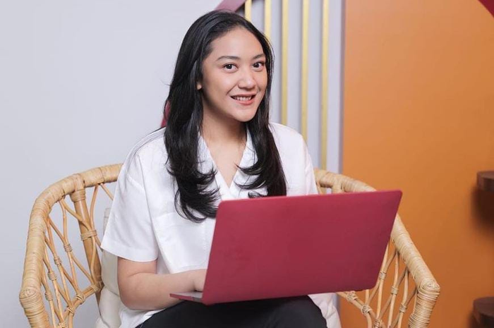 Putri Tanjung
