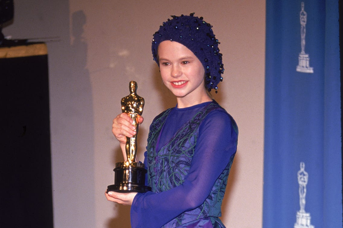 Anna Paquin – 11 Tahun (Best Supporting Actress/ The Piano) 