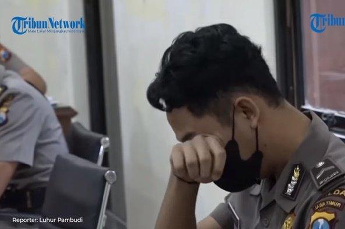 Randy Bagus menangis