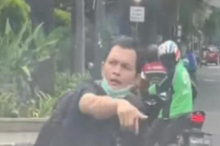 Modus tabrak lari bohongan di Pasar Rebo