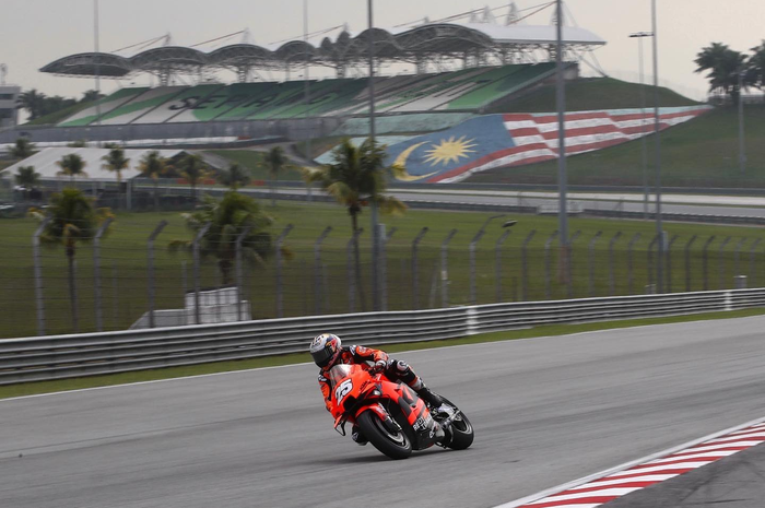Hasil tes shakedown hari pertama di sirkuit Sepang, Malaysia, (31/1/2022), pembalap rookie KTM jadi yang tercepat.