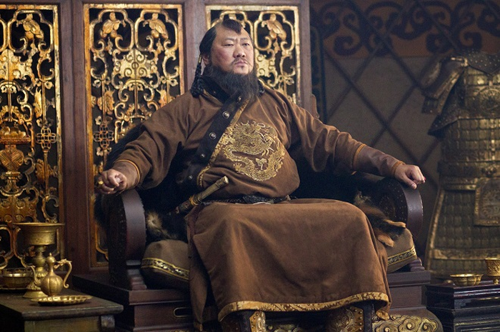 Benedict Wong in a scene from Netflix's &quot;Marco Polo.&quot; Photo Credit: Phil Bray for Netflix.  EP8