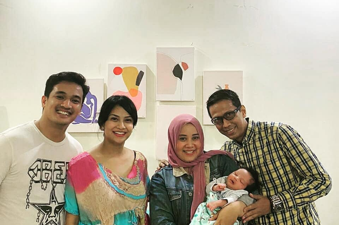 Foto Doddy Sudrajat yang mendapatkan endorse klinik kecantikan digeruduk netizen. Pemicunya, rencana pemindahan makam Vanessa Angel.