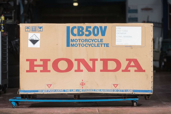 Motor langka Honda Dream 50 tahun 1998 kondisi NOS (New Old Stock) bakal dilelang, intip spesifikasinya bro.
