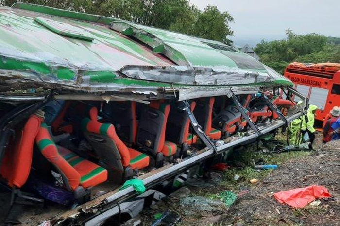 Kesaksian korban selamat dalam kecelakaan bus pariwisata di Bukit Bego, Imogiri, Bantul.