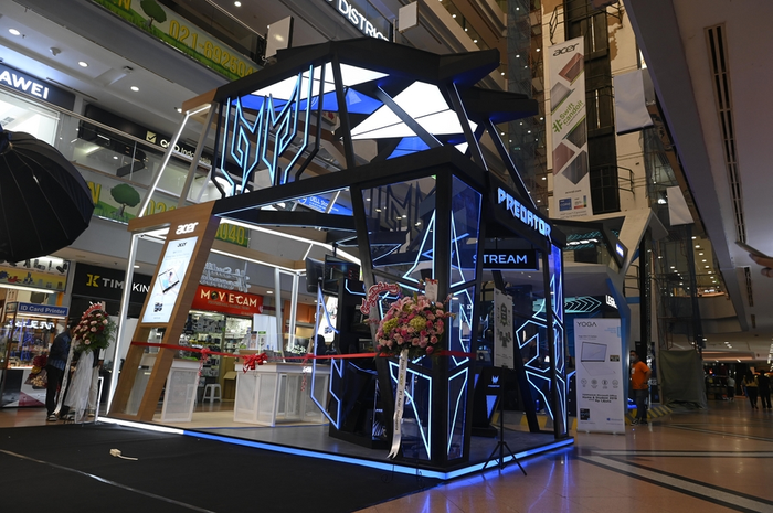Acer Experience Zone di Atrium Mangga Dua Mall