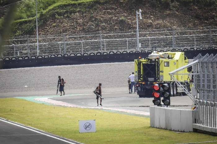 Usai mengadakan tes pramusim MotoGP 2022, sirkuit Mandalika mempunyai Pekerjaan Rumah (PR) untuk mengatasi debu, kerikil dan aspal yang terkelupas.