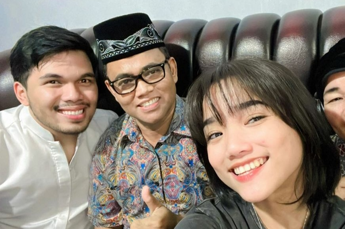 Thariq bertemu orang tua Fuji