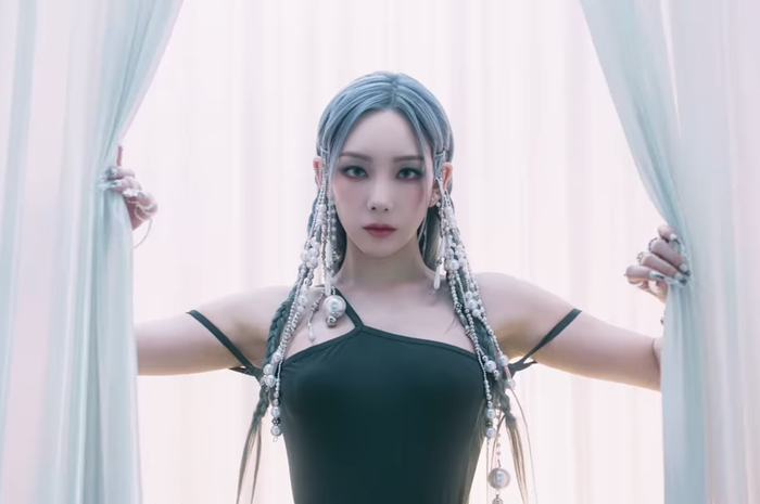 Taeyeon di video klip lagu barunya 'INVU'
