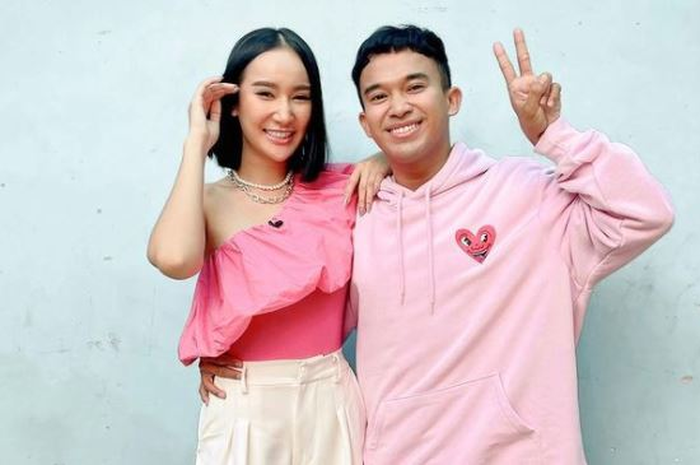 Bella Aprilia Sant dan Anwar Sanjaya 