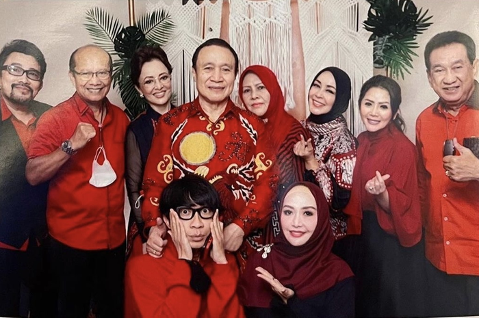 Elma Theana mengakui sudah berpisah jalan dengan Venna Melinda. Dia lebih memilih mengunggah pesta paman mantan suami Ayu Ting Ting.