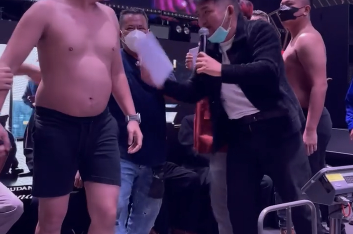 Ibunda Kalina Ocktaranny bongkar tabiat asli Vicky Prasetyo. Di tengah kisruh, Vicky terlihat emosi dengan sikap Aldi Taher. 