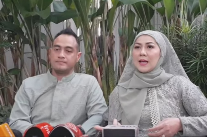 Terungkap jawaban soal perjodohan Venna Melinda dan Ferry Irawan.