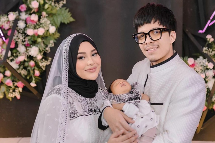 Aurel Hermansyah, Atta Halilintar, dan putrinya.