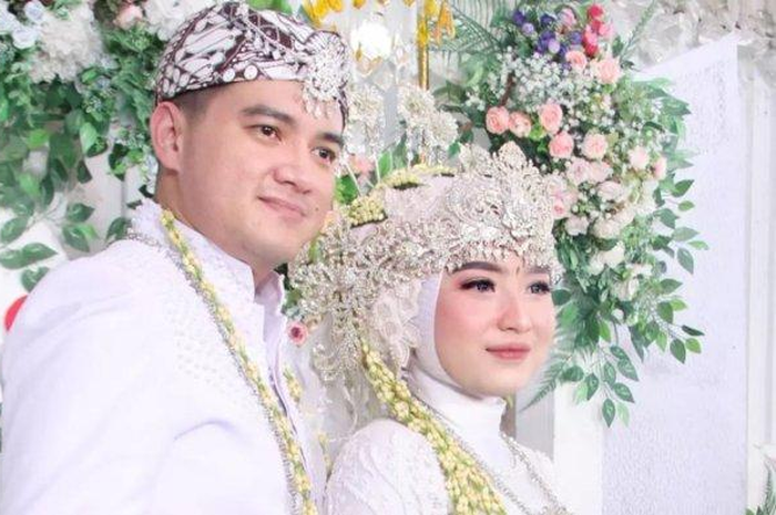 Pernikahan Steno Ricardo dengan Susi Latifah si baby sitter