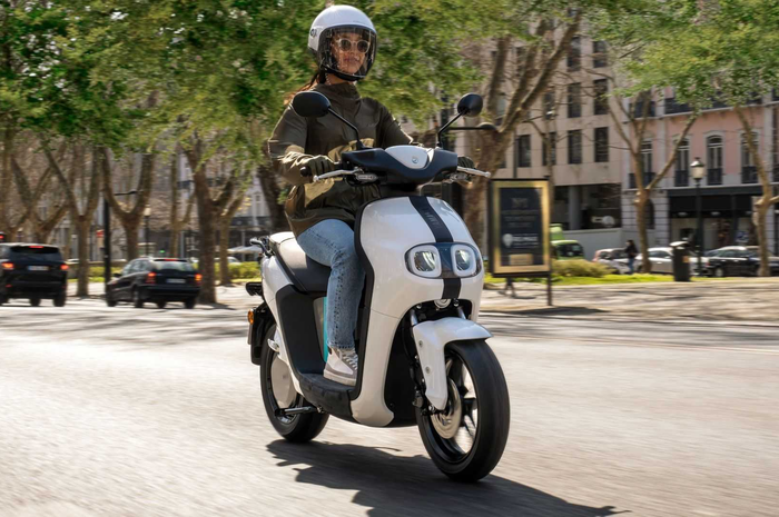 Resmi meluncur motor listrik Yamaha NEO terbaru.