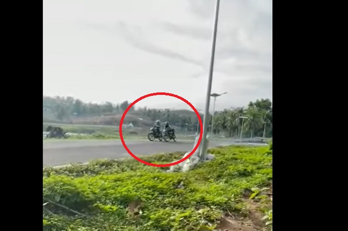 Video detik-detik pembalap Yamaha RX-King meninggal dunia di ajang balap Road Race Kejurda Bupati Gorontalo.