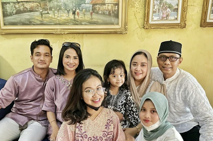 Potret kebersamaan keluarga Doddy Sudrajat