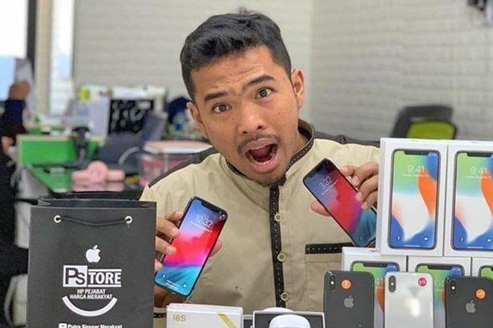 Putra Siregar pemilik PS Store 