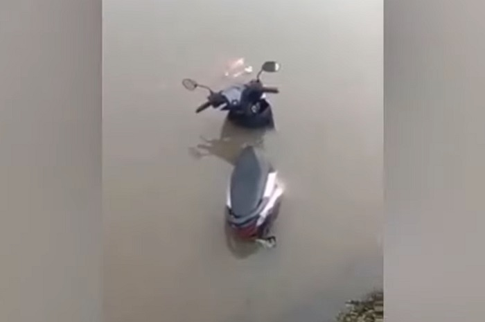 Warga kaget ada motor Honda BeAT ditemukan di sungai Durungbanjar Sidoarjo, sang pemilik bilang begini.