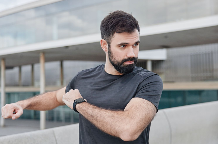 Smartwatch Olike untuk aktivitas dan kesehatan.