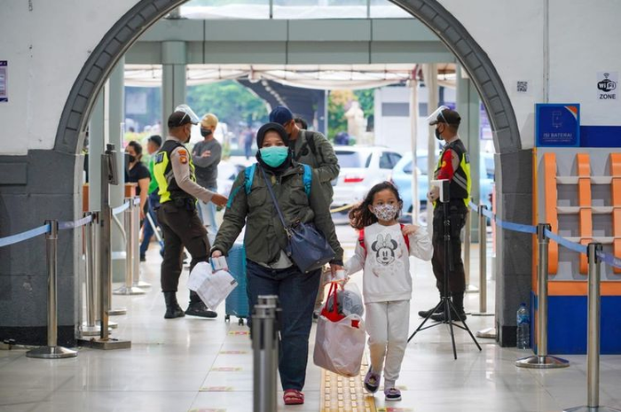 Aturan perjalanan terbaru tak perlu PCR atau antigen.