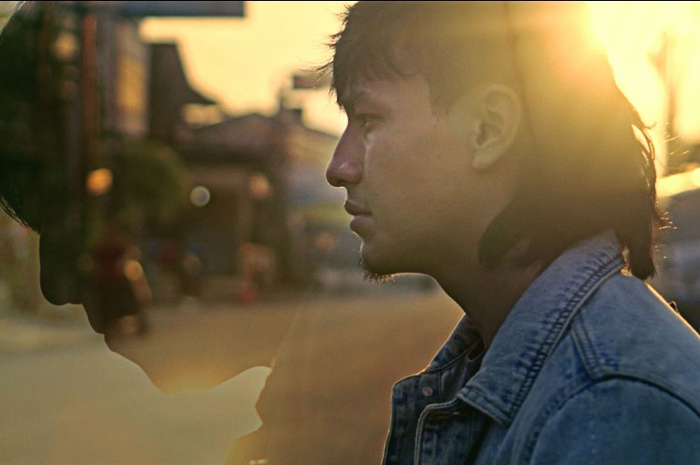 Potret Jefri Nichol saat memerankan Dom dalam Jakarta vs Everybody