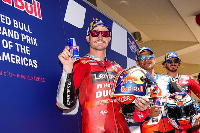 Pembalap Ducati bikin rekor gasak 5 posisi terdepan MotoGP Amerika 2022, 3 terdepan adalah Jack Miller (kiri) start kedua, Jorge Martin (tengah) pole position dan Francesco Bagnaia (kanan) start posisi 3