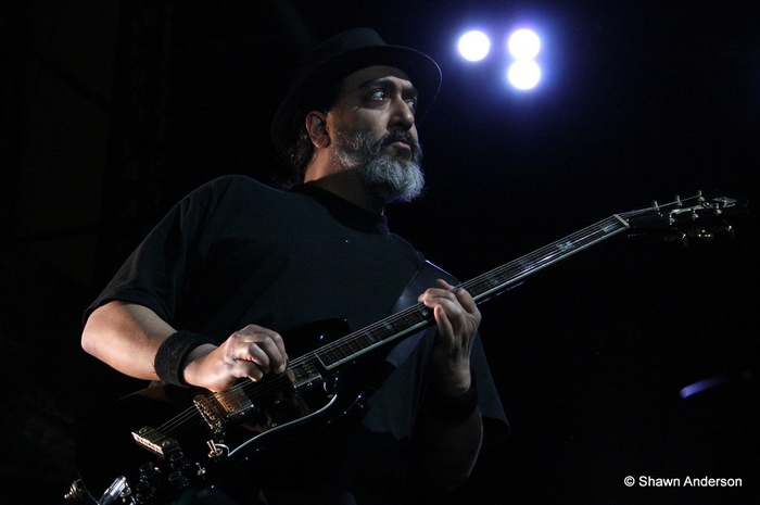 Mantan gitaris band grunge Soundgarden, Kim Thayil