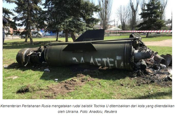 Rusia memiliki rudal Tochka U, tetapi gambar sebagai bukti diambil di Belarusia, yang memiliki beberapa sistem Tochka U di gudang senjatanya.