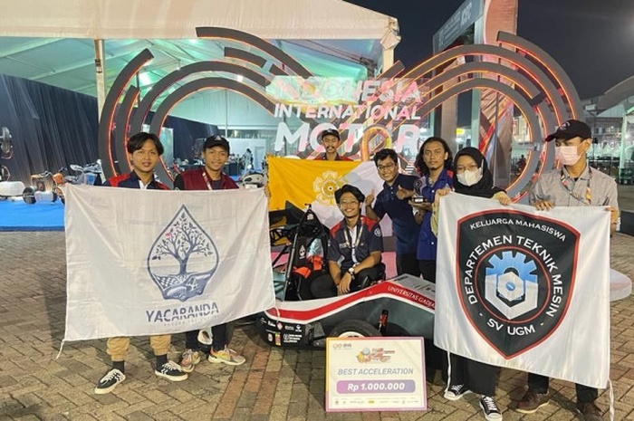 Tim Yacaranda UGM berhasil memenangkan Best Acceleration di FESC IIMS 2022.