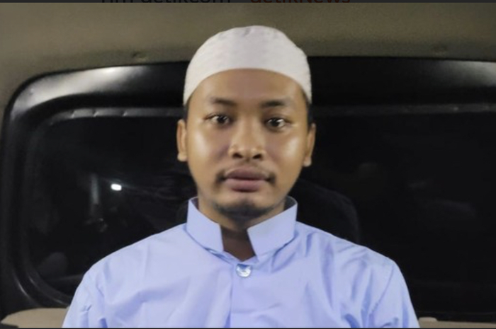 Dhia Ul Haq tersangka pengeroyok Ade Armando bisa ngumpet di Ponpes Al Madad lantaran punya hubungan begini dengan Habib Luthfi. 