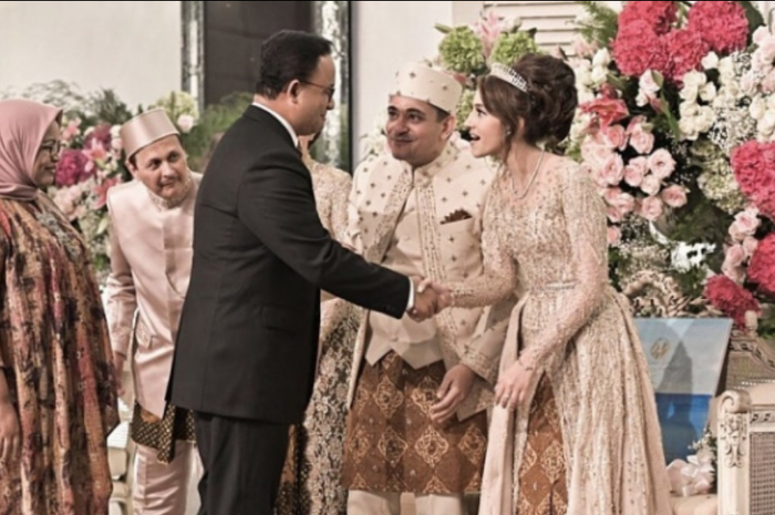 Tsamara Amany disebut antek Yaman gegara foto dirinya salaman dengan Anies Baswedan. Anggota DPR sampai turunkan tim investigasi.