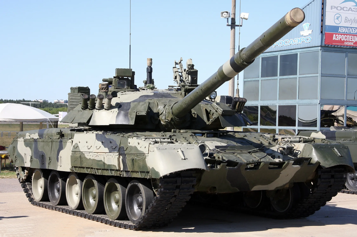 Tank T-80 buatan Uni Soviet