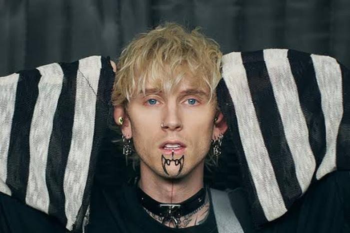 Musisi asal Amerika, Machine Gun Kelly