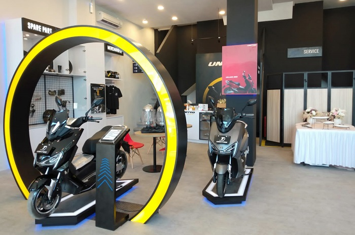 Motor listrik United E-Motor resmi buka diler baru di Bali, catat lokasinya lagi banyak acara seru bro.