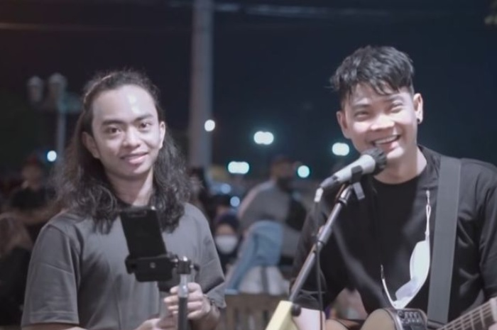 tri suaka dan zinidin zidan dituntut bayar royalti Rp 1 miliar per lagu
