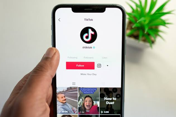 Ilustrasi video TikTok dari akun yang diduga terkena shadow ban?