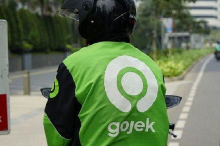 Ilustrasi gojek. Kabar bagus, anak driver ojol (ojek online) Gojek bisa dapat beasiswa kuliah, simak syarat dan cara daftarnya.