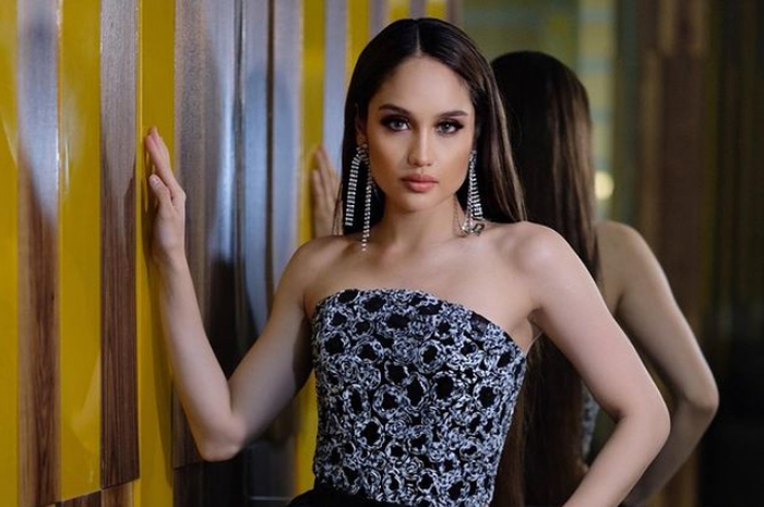 Cinta Laura