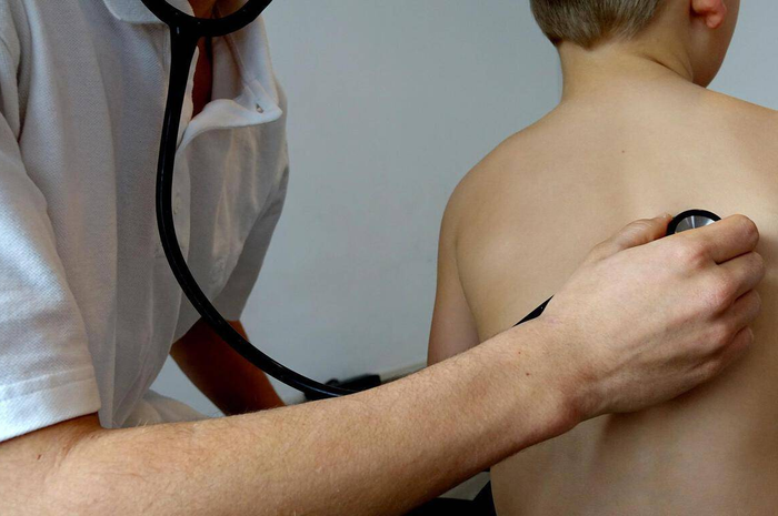 Benarkah hepatitis akut pada anak terjadi karena vaksin Covid-19?