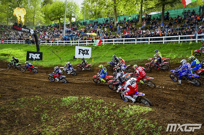  Ilustrasi Balapan Motor MXGP 2022