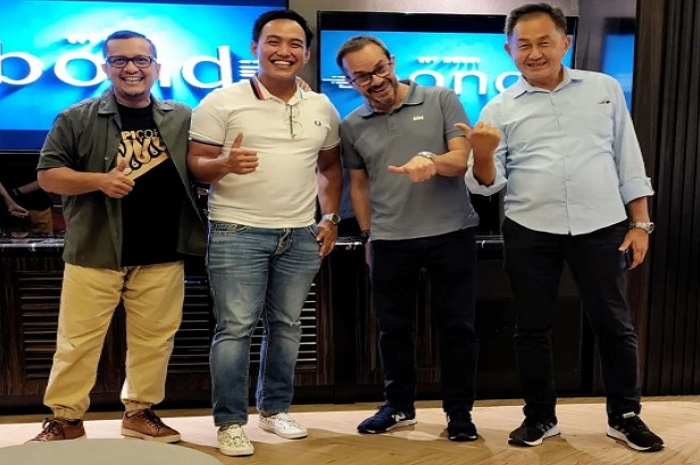 Ada mantan pembalap Indonesia, bos Mandalika Racing Team bertemu pimpinan SAG Racing Team.