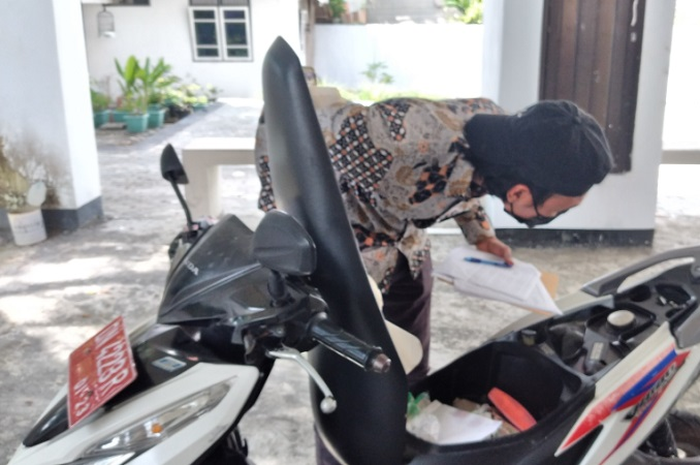 Tawaran cocok langsung dibawa pulang, Honda Vario tahun 2013 dilelang murah meriah.