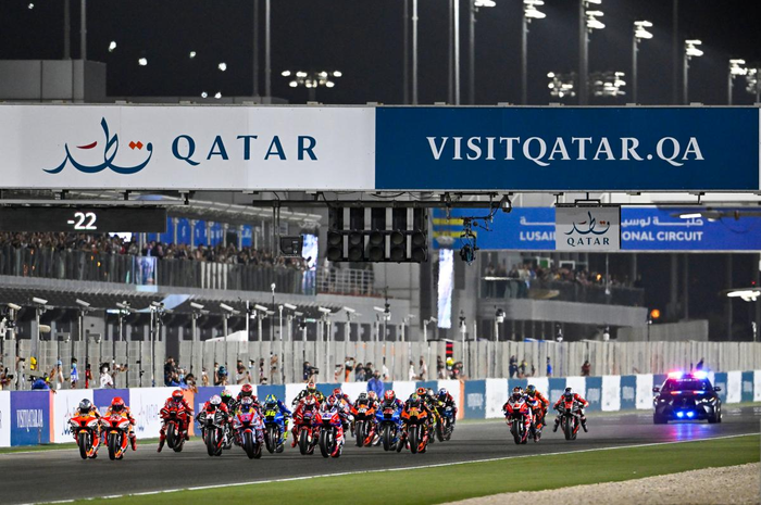 Sirkuit Lusail, yang menjadi tuan rumah MotoGP Qatar enggak lagi menyelenggarakan seri pembuka di musim 2023, kenapa ya?